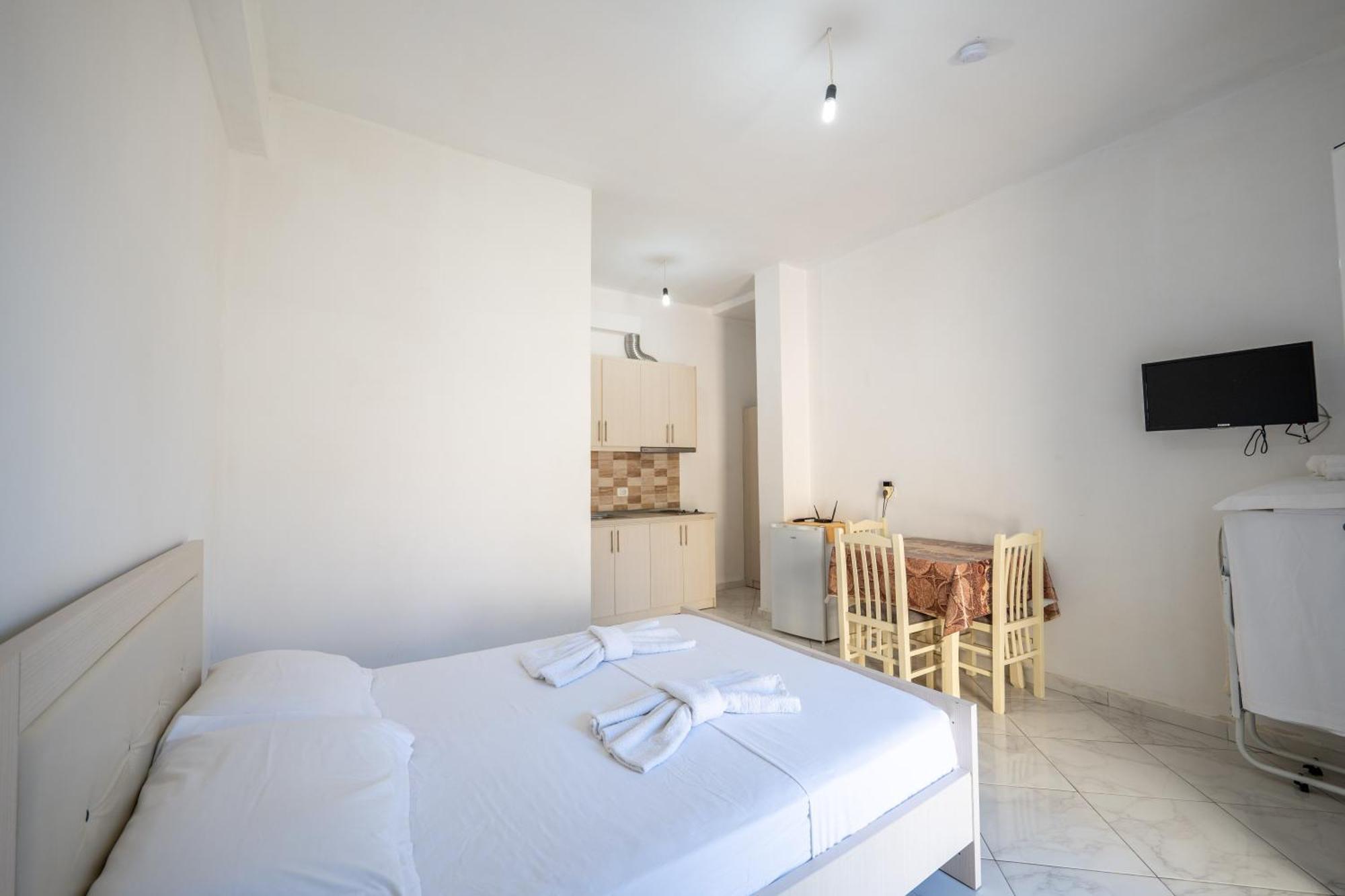 Vila Celi Sarandë Buitenkant foto